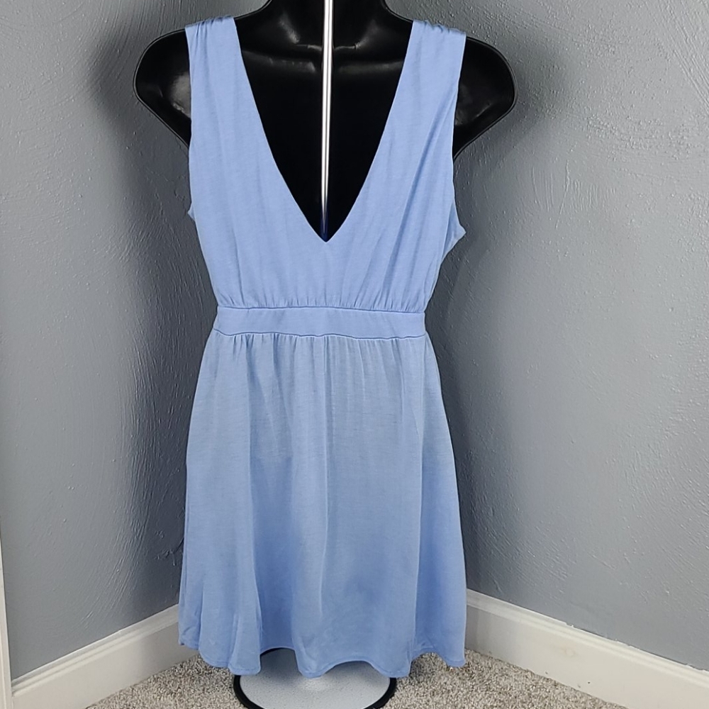 Revolver V-Neck Top - Picture 2 of 2